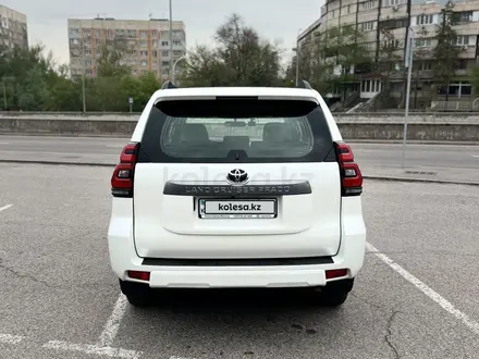 Toyota Land Cruiser Prado 2021 года за 26 800 000 тг. в Алматы – фото 4