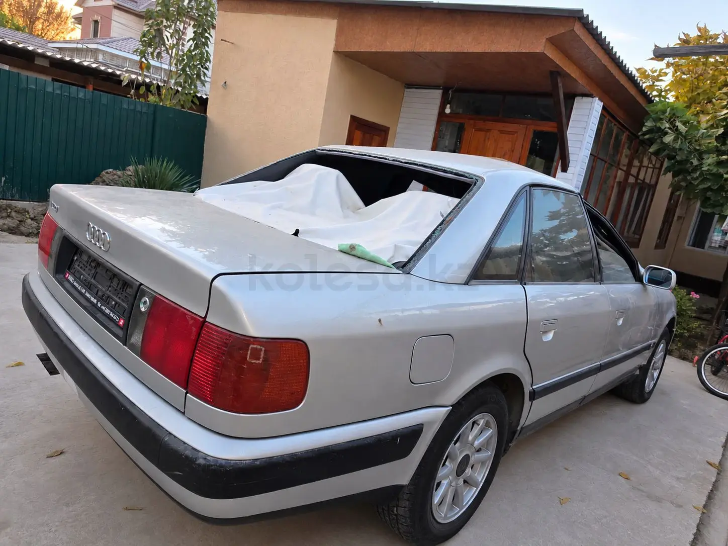 Audi 100, 1992