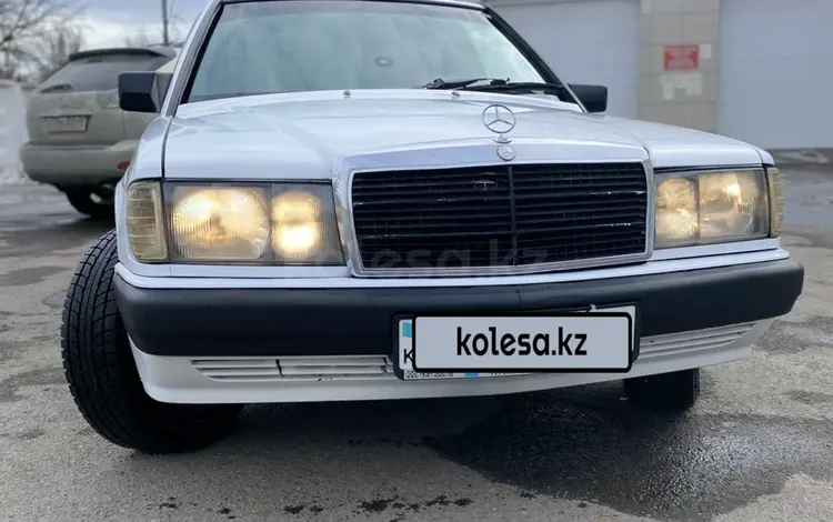 Mercedes-Benz E 200 1990 года за 1 250 000 тг. в Талдыкорган