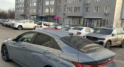 Hyundai Elantra 2021 года за 9 700 000 тг. в Алматы – фото 3