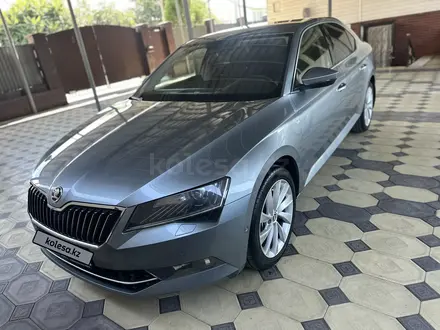 Skoda Superb 2019 года за 15 500 000 тг. в Алматы – фото 5