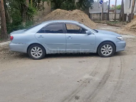 Toyota Camry 2005 года за 3 450 000 тг. в Павлодар – фото 2
