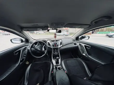 Hyundai Elantra 2014 года за 6 000 000 тг. в Уральск – фото 4