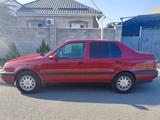 Volkswagen Vento 1995 года за 1 500 000 тг. в Тараз – фото 4