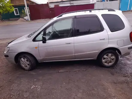 Toyota Spacio 1997 года за 3 000 000 тг. в Семей – фото 2