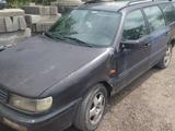 Volkswagen Passat 1993 годаfor1 100 000 тг. в Астана – фото 2