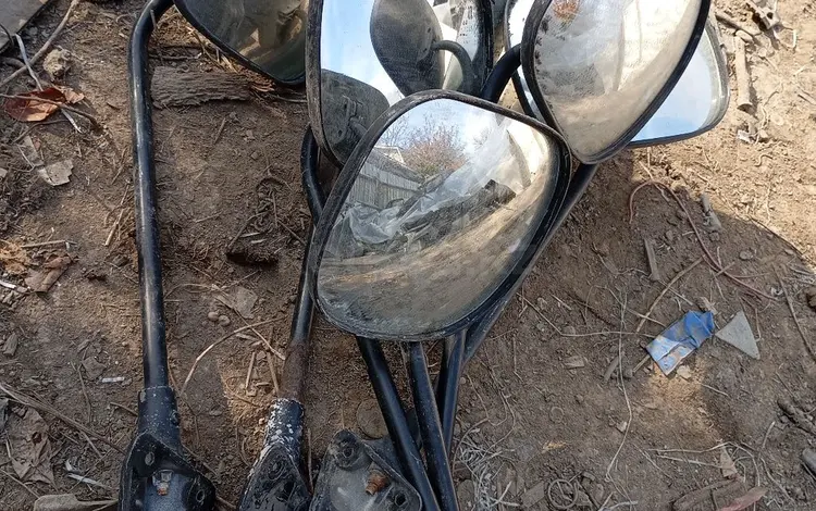 Зеркало на крышку багажника за 5 000 тг. в Алматы