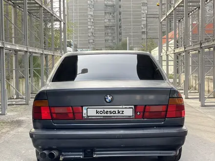 BMW 525 1995 года за 2 700 000 тг. в Алматы – фото 4