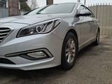 Hyundai Sonata 2016 годаfor7 800 000 тг. в Алматы – фото 2