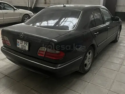 Mercedes-Benz E 320 1999 года за 4 150 000 тг. в Шымкент – фото 7
