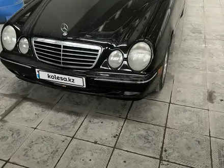 Mercedes-Benz E 320 1999 года за 4 150 000 тг. в Шымкент – фото 3