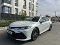 Toyota Camry 2023 годаfor14 900 000 тг. в Атырау – фото 12