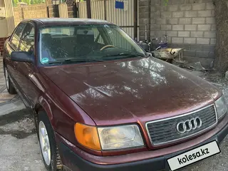 Audi 100