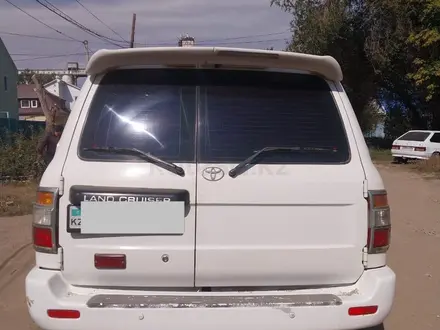 Toyota Land Cruiser 2005 годаүшін10 000 000 тг. в Актобе – фото 2