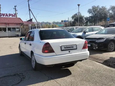 Mercedes-Benz C 180 1993 года за 1 700 000 тг. в Алматы – фото 2