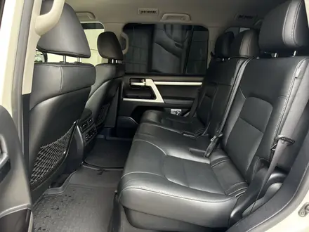 Toyota Land Cruiser 2019 года за 31 200 000 тг. в Алматы – фото 13