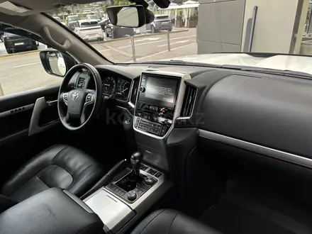Toyota Land Cruiser 2019 года за 31 200 000 тг. в Алматы – фото 14