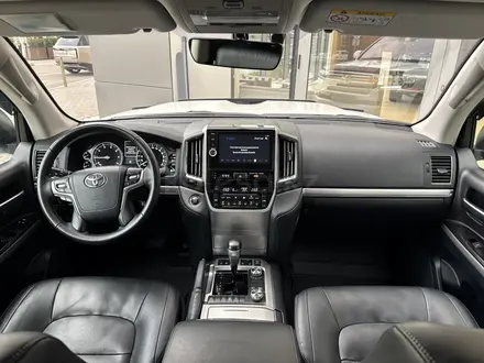 Toyota Land Cruiser 2019 года за 31 200 000 тг. в Алматы – фото 12
