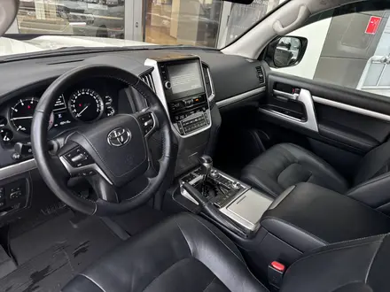 Toyota Land Cruiser 2019 года за 31 200 000 тг. в Алматы – фото 16