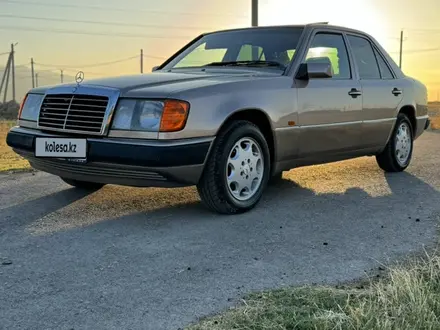 Mercedes-Benz E 200 1993 года за 2 400 000 тг. в Шымкент – фото 6