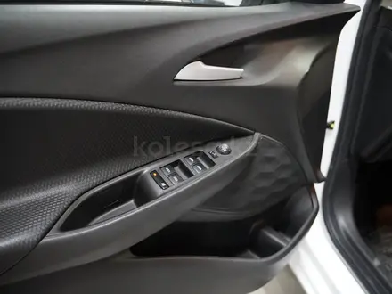 Chevrolet Onix 2025 года за 6 300 000 тг. в Алматы – фото 19