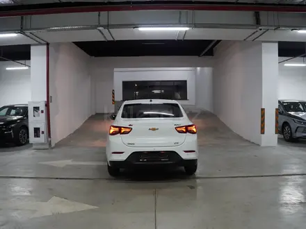 Chevrolet Onix 2025 года за 6 300 000 тг. в Алматы – фото 7