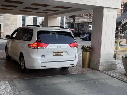 Toyota Sienna 2010 года за 7 700 000 тг. в Атырау – фото 15