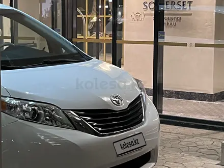 Toyota Sienna 2010 года за 7 700 000 тг. в Атырау – фото 14