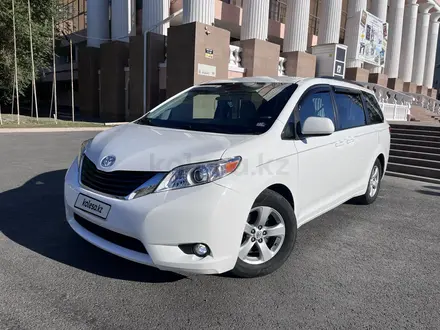 Toyota Sienna 2010 года за 7 700 000 тг. в Атырау – фото 2