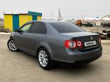 Volkswagen Jetta 2010 года за 3 800 000 тг. в Атырау – фото 3