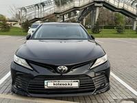 Toyota Camry 2022 года за 23 000 000 тг. в Алматы
