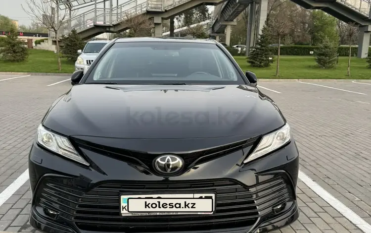Toyota Camry 2022 года за 23 000 000 тг. в Алматы