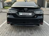 Toyota Camry 2022 года за 23 000 000 тг. в Алматы – фото 5