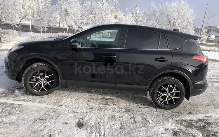 Toyota RAV4 2018 годаfor12 000 000 тг. в Караганда