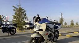 Suzuki  GSX-R 1000 2002 годаүшін1 800 000 тг. в Актау