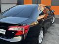 Toyota Camry 2014 года за 7 800 000 тг. в Уральск – фото 10