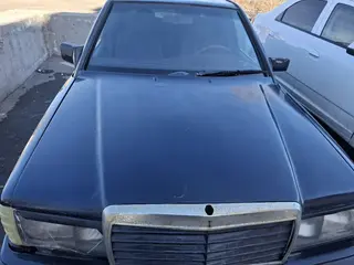 Mercedes-Benz 190