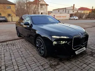 BMW 740