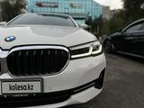 BMW 520 2022 года за 27 000 000 тг. в Алматы – фото 3