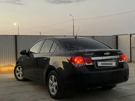 Chevrolet Cruze 2012 года за 2 800 000 тг. в Кульсары – фото 6