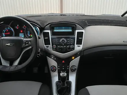 Chevrolet Cruze 2012 года за 2 800 000 тг. в Кульсары – фото 4