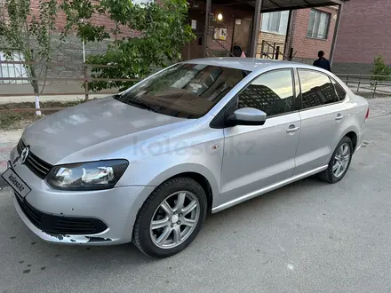 Volkswagen Polo 2014 года за 4 600 000 тг. в Атырау – фото 2