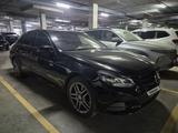 Mercedes-Benz E 200 2014 года за 10 000 000 тг. в Астана – фото 2