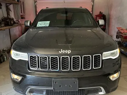 Jeep Grand Cherokee 2018 года за 13 000 000 тг. в Атырау – фото 32