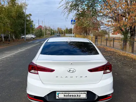 Hyundai Elantra 2019 года за 8 000 000 тг. в Уральск – фото 10