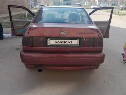 Volkswagen Vento 1992 года за 1 100 000 тг. в Астана – фото 4