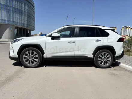 Toyota RAV4 2021 года за 19 500 000 тг. в Караганда – фото 4