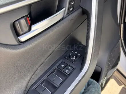 Toyota RAV4 2021 года за 19 500 000 тг. в Караганда – фото 15