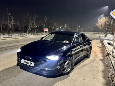 Hyundai Sonata 2020 года за 9 800 000 тг. в Алматы – фото 2