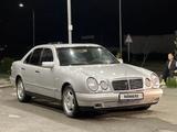 Mercedes-Benz E 320 1996 года за 2 900 000 тг. в Алматы – фото 3